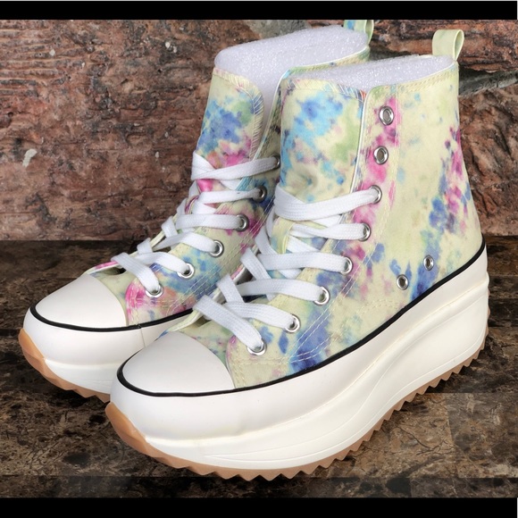 NEW Madden Girl Winnona Flatform High-Top Sneakers - Picture 3 of 10